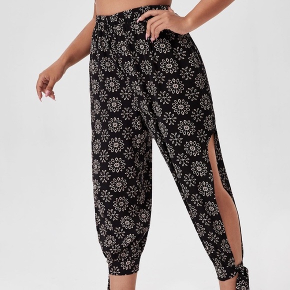 Allover Floral Split Knot Hem Pants 